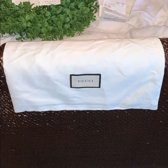 Gucci Blue Bag with Gold Chain - Picture 7 of 7